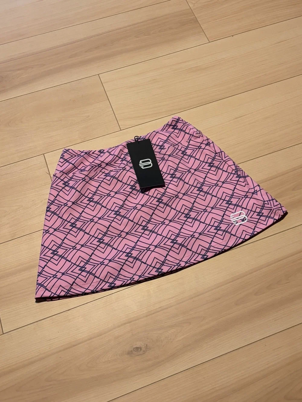 Brexrae Power Collection Pink Geometric Athletic golf Skirt / Skort M NWT